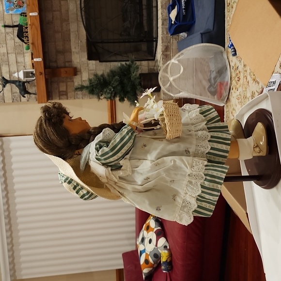 Dolls - Picture 8 of 8